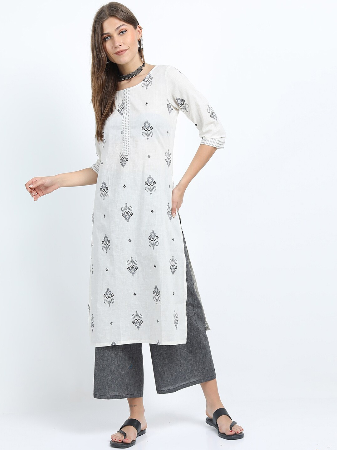 

Vishudh Women White Ethnic Motifs Printed Kurta