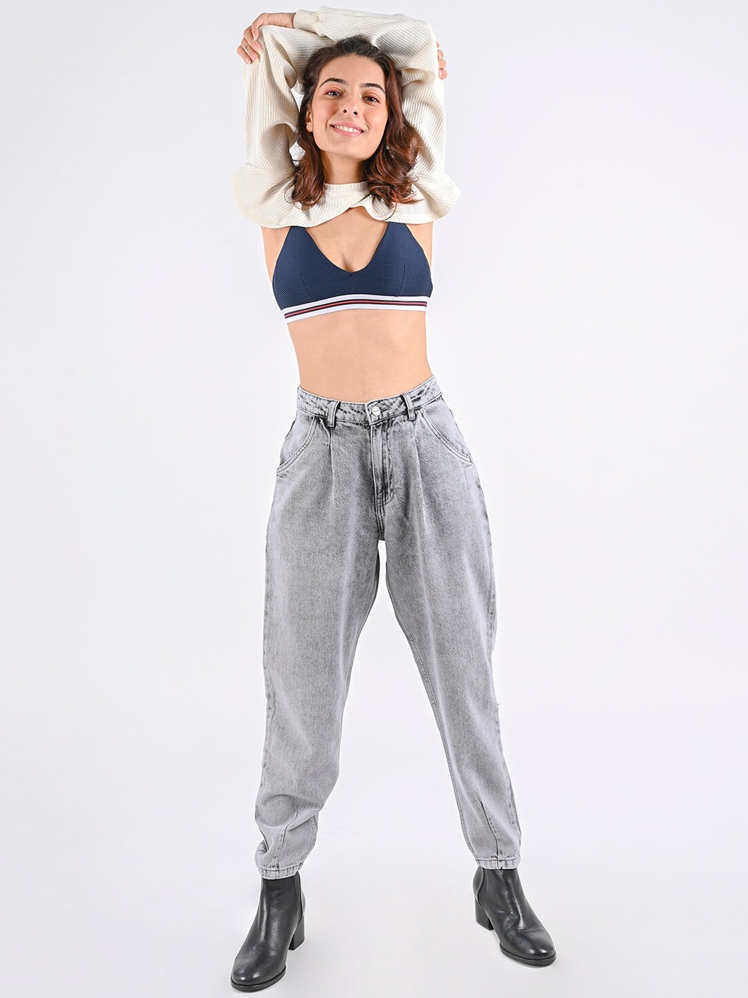 

FREAKINS Women Beautiful Grey Tapered Fit Jeans