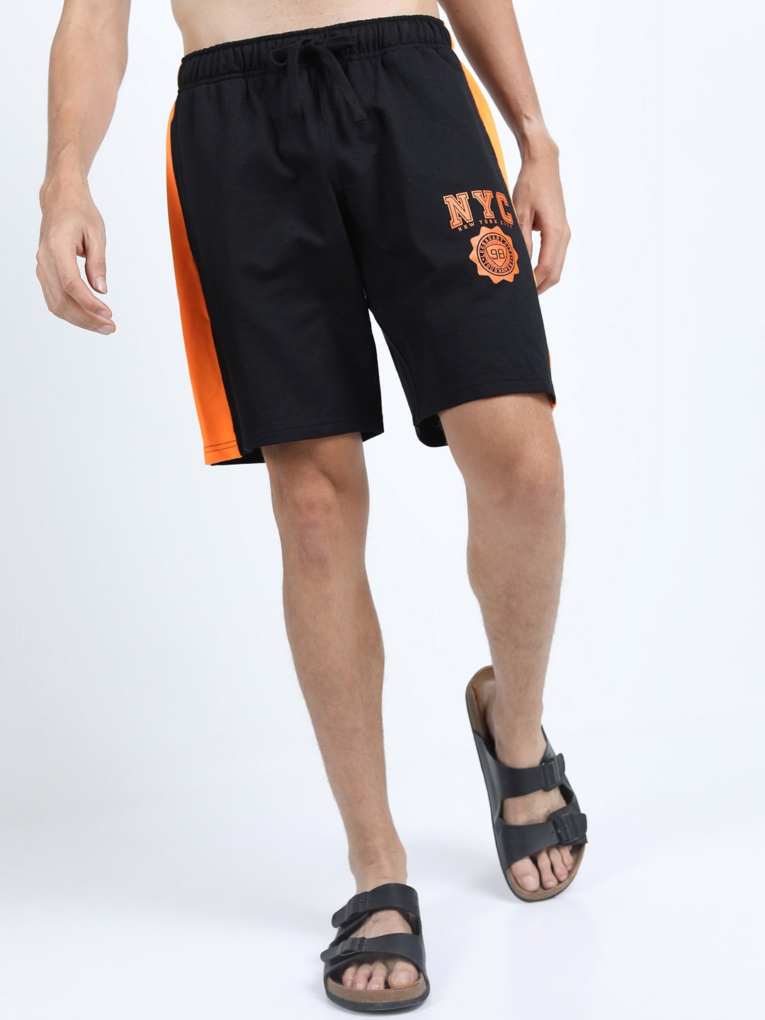 

HIGHLANDER Men Black Shorts