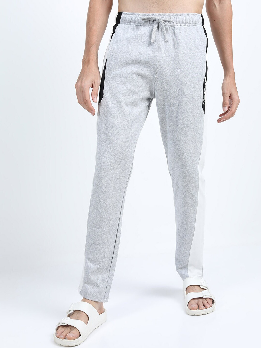 

HIGHLANDER Men Grey Solid Slim-Fit Cotton Track Pants