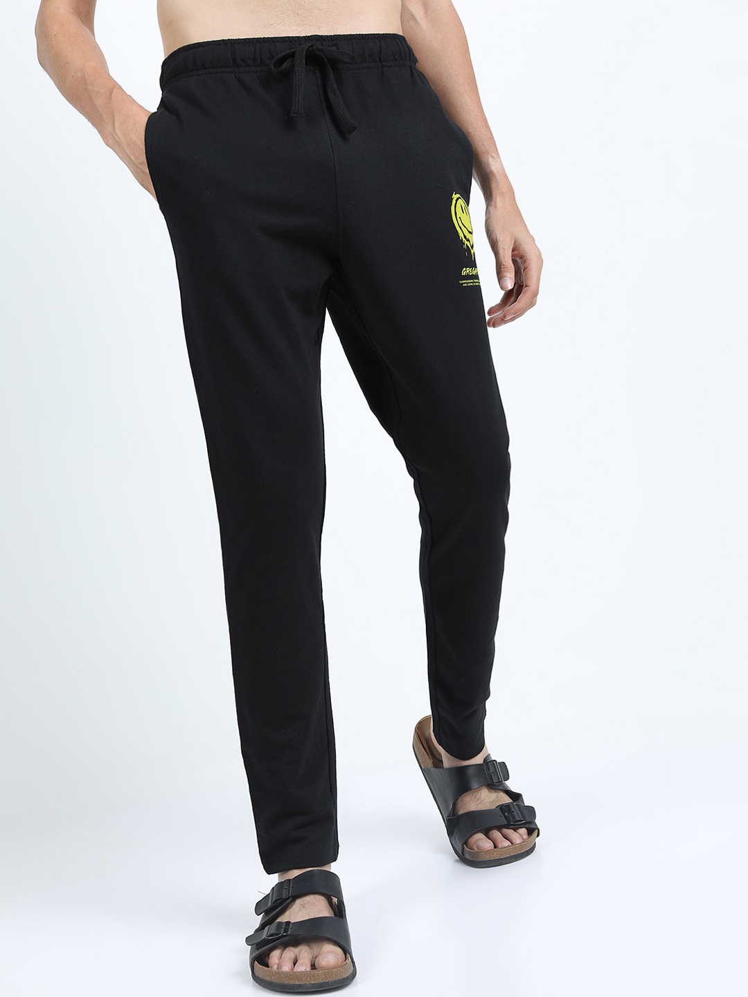

HIGHLANDER Men Black Solid Slim Fit Track Pants