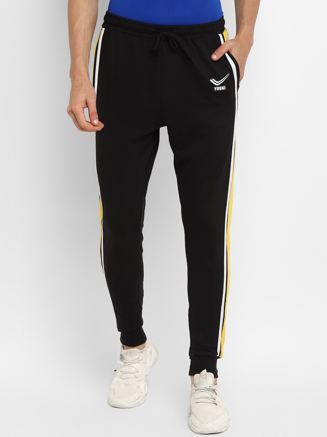 

Yuuki Men Black Solid Track Pants