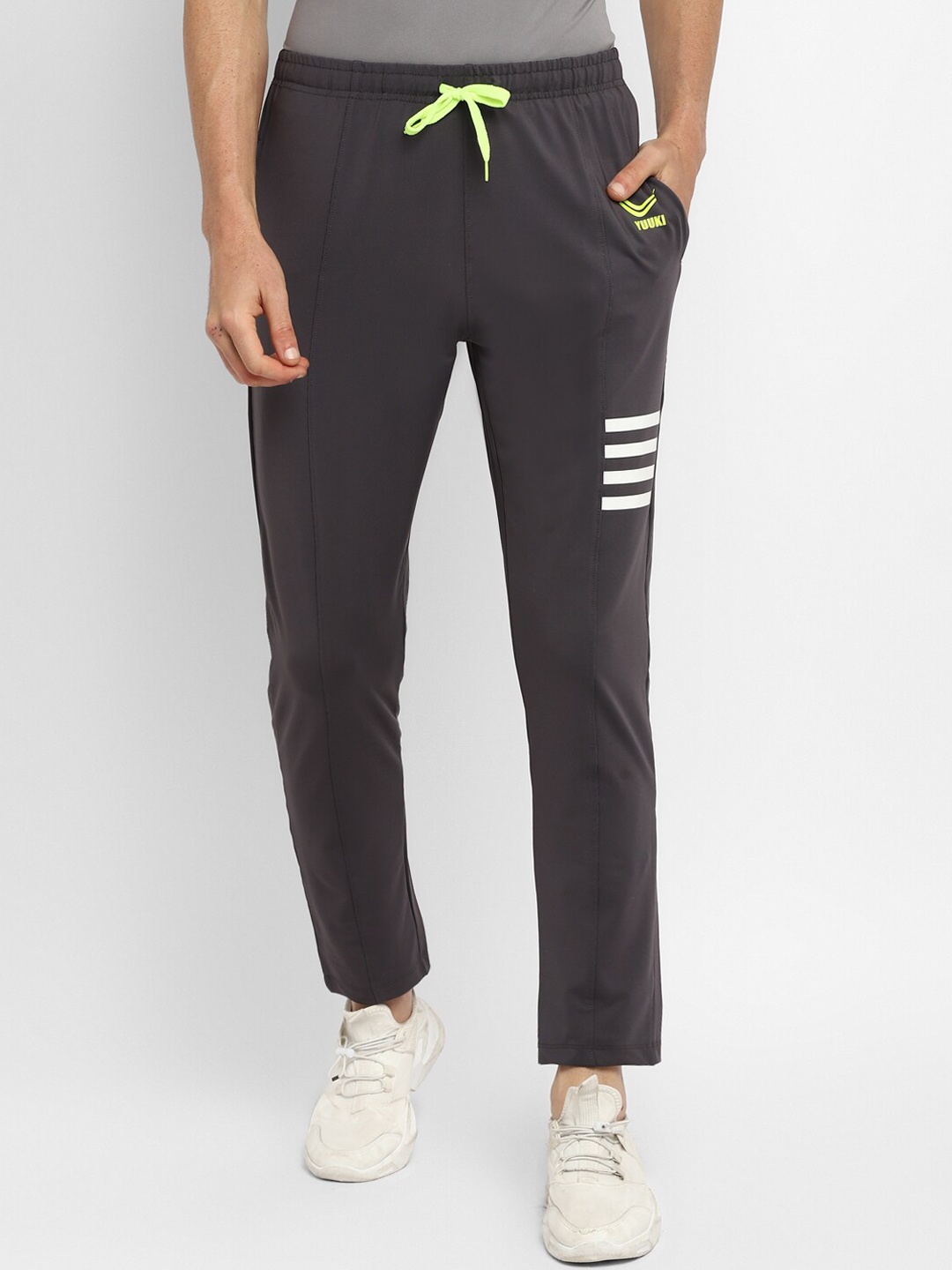 

Yuuki Men Grey Solid Cotton Track Pants