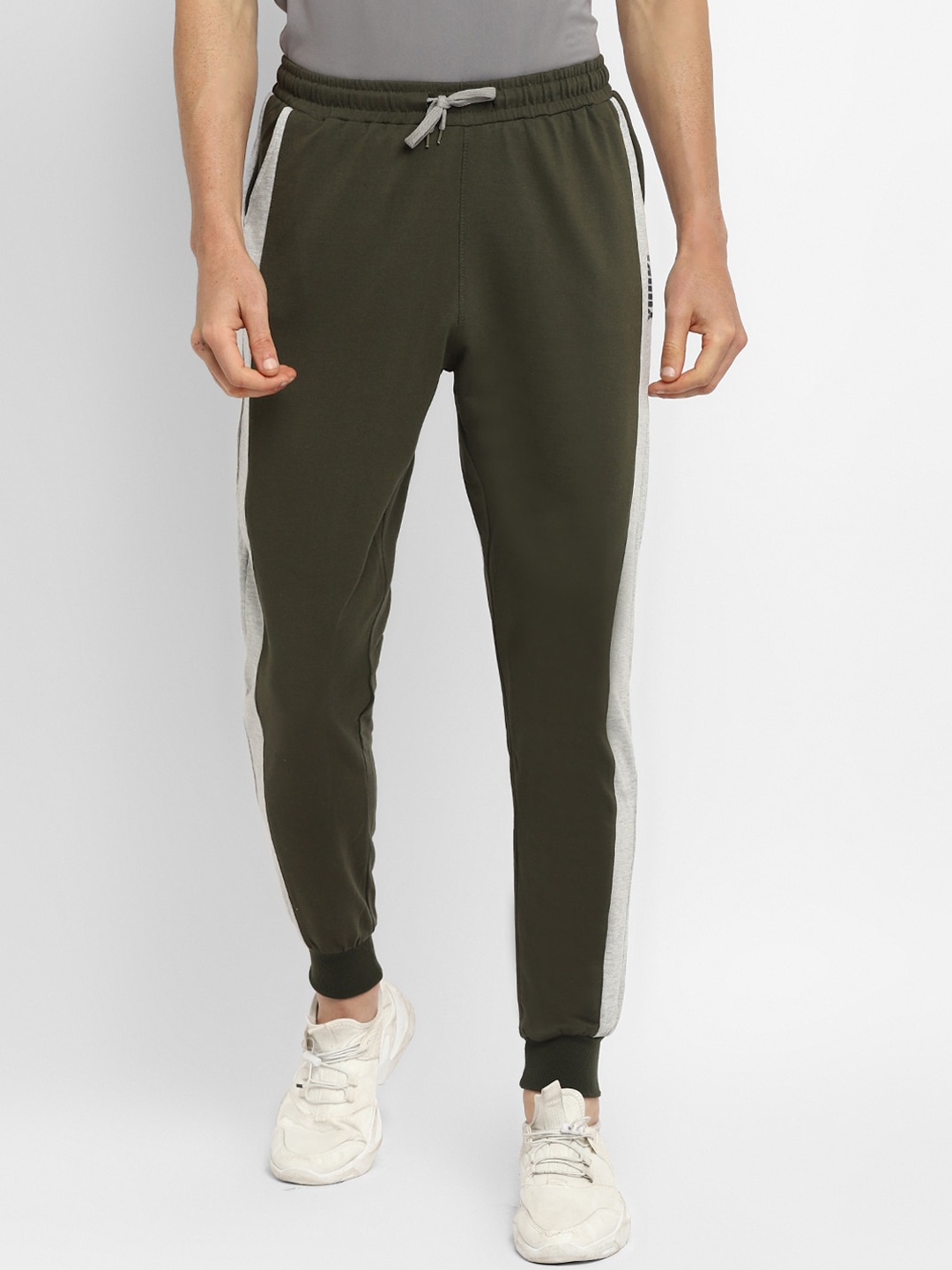 

Yuuki Men Olive-Green Solid Joggers