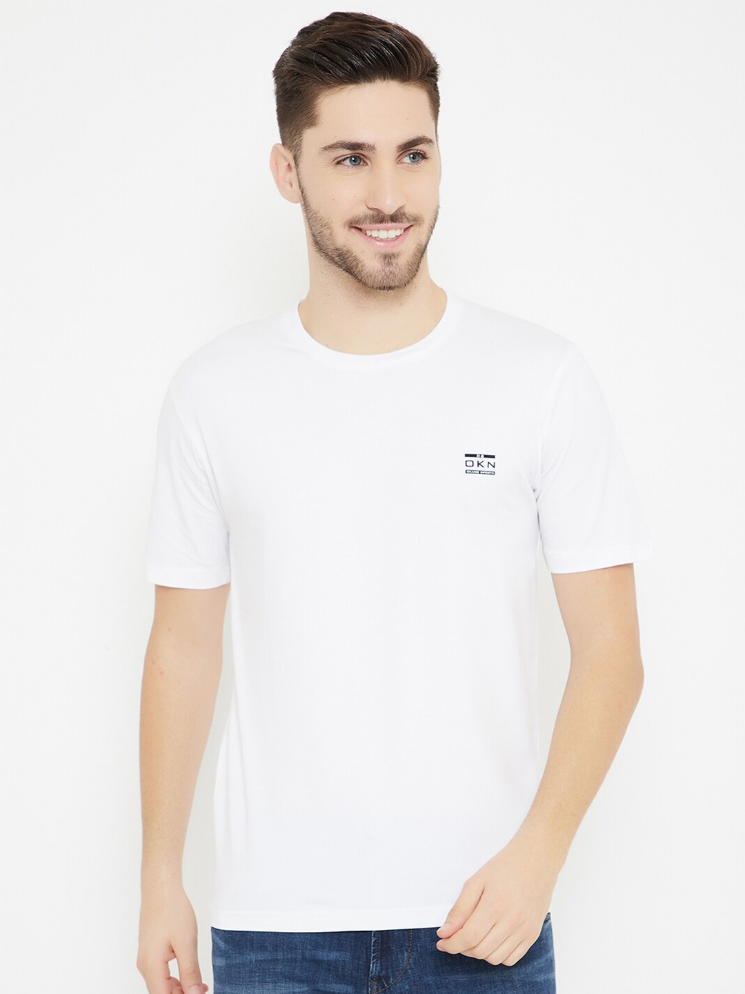 

Okane Men White Solid T-shirt