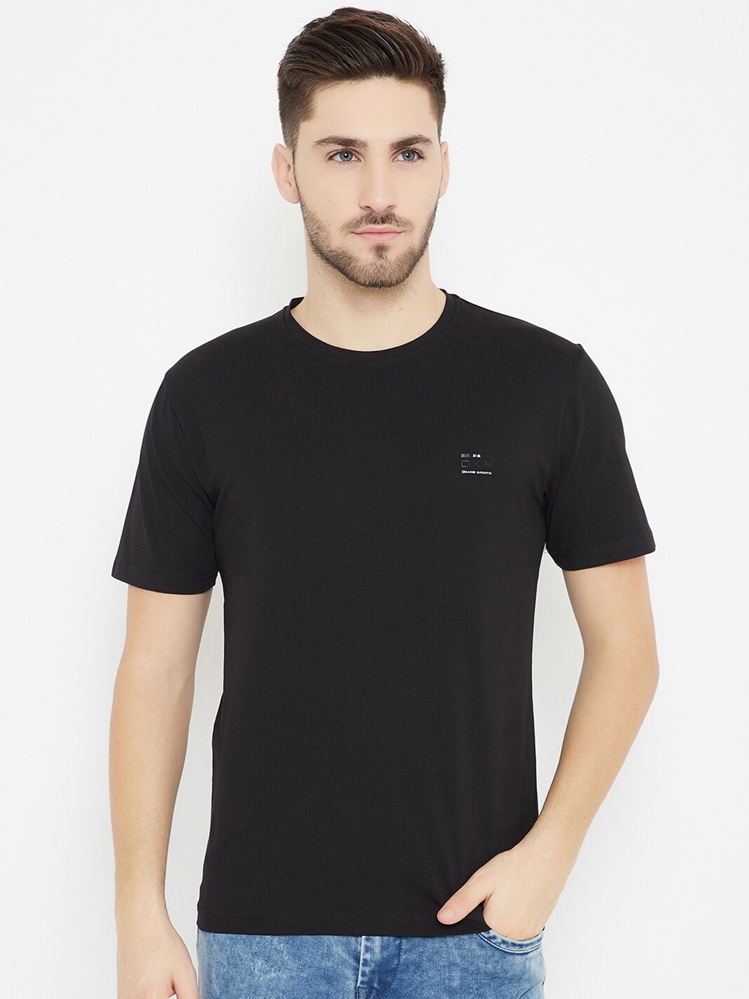 

Okane Men Black Solid T-shirt