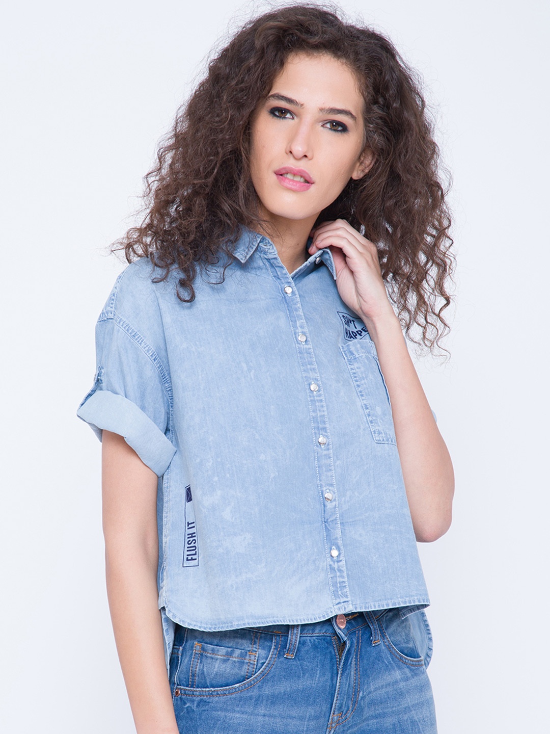 

Tokyo Talkies Women Blue Relaxed Fit Solid Casual Shirt