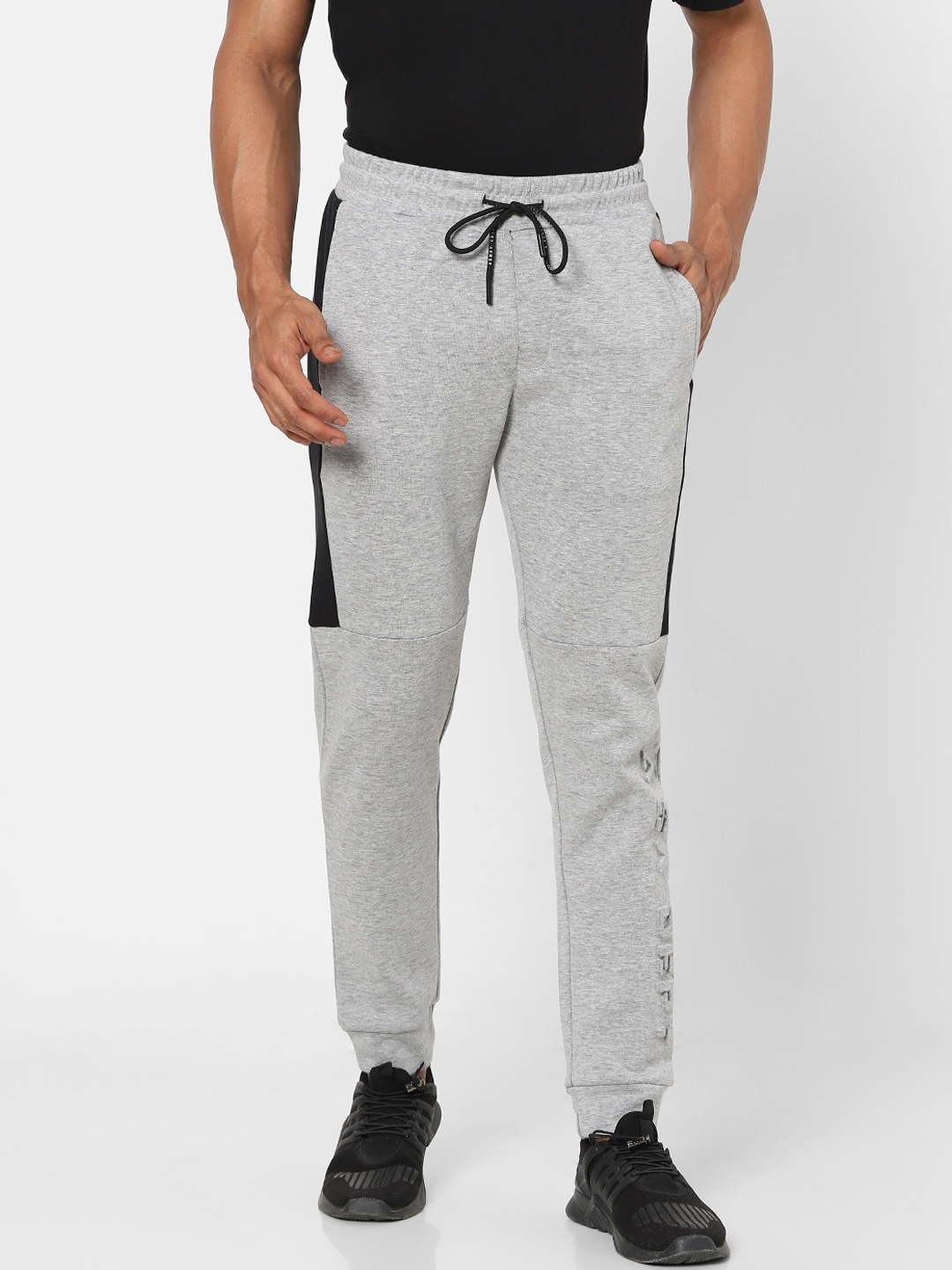 

Street Armor by Pantaloons Men Grey Melange & Black Colourblocked Relaxed-Fit Joggers