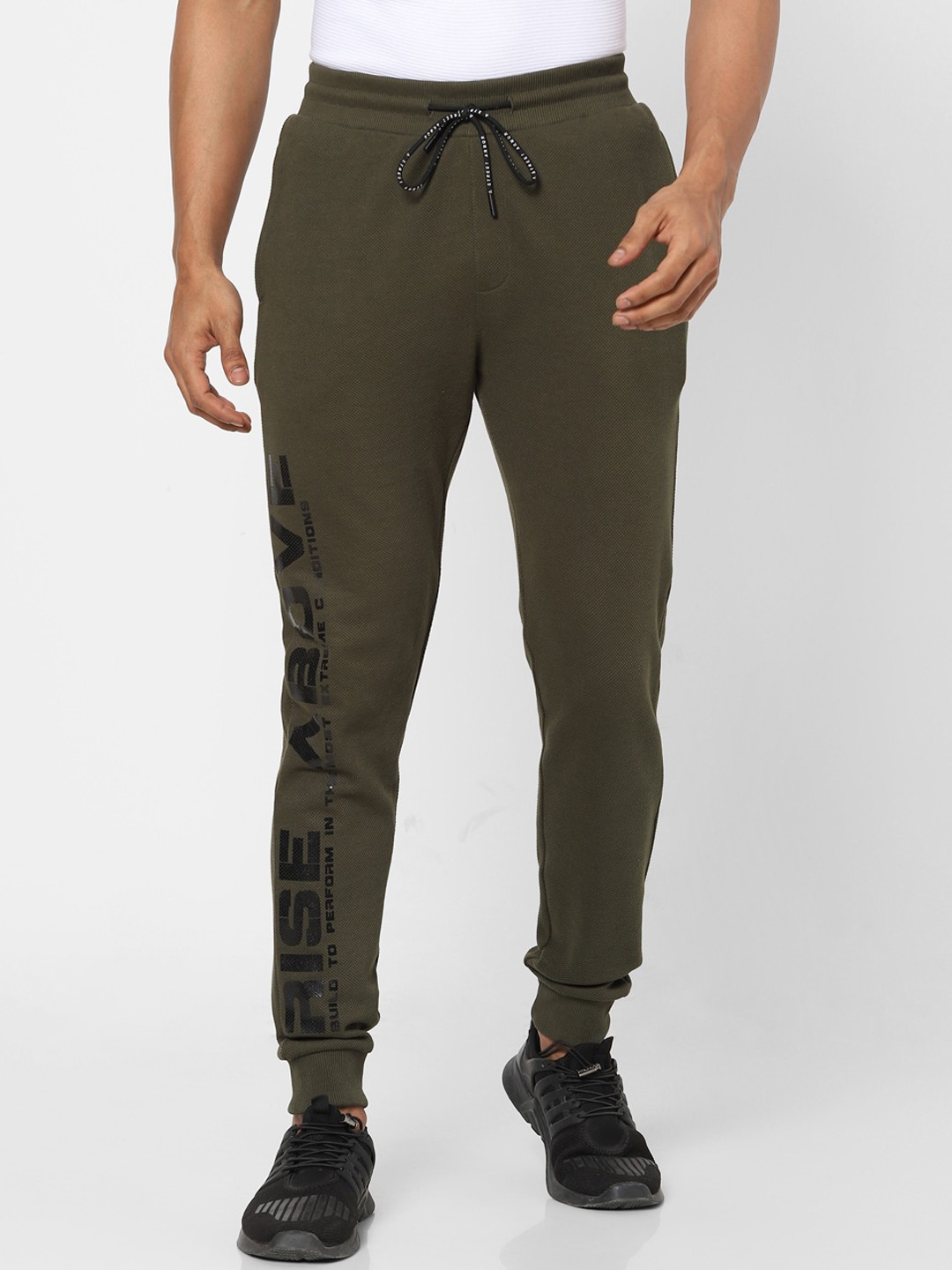 

Street Armor by Pantaloons Men Olive-Green Solid Relaxed Fit Joggers