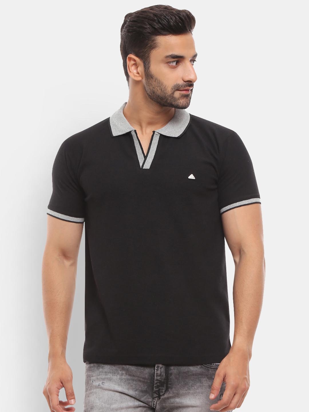 

V-Mart Men Black Polo Collar Slim Fit T-shirt
