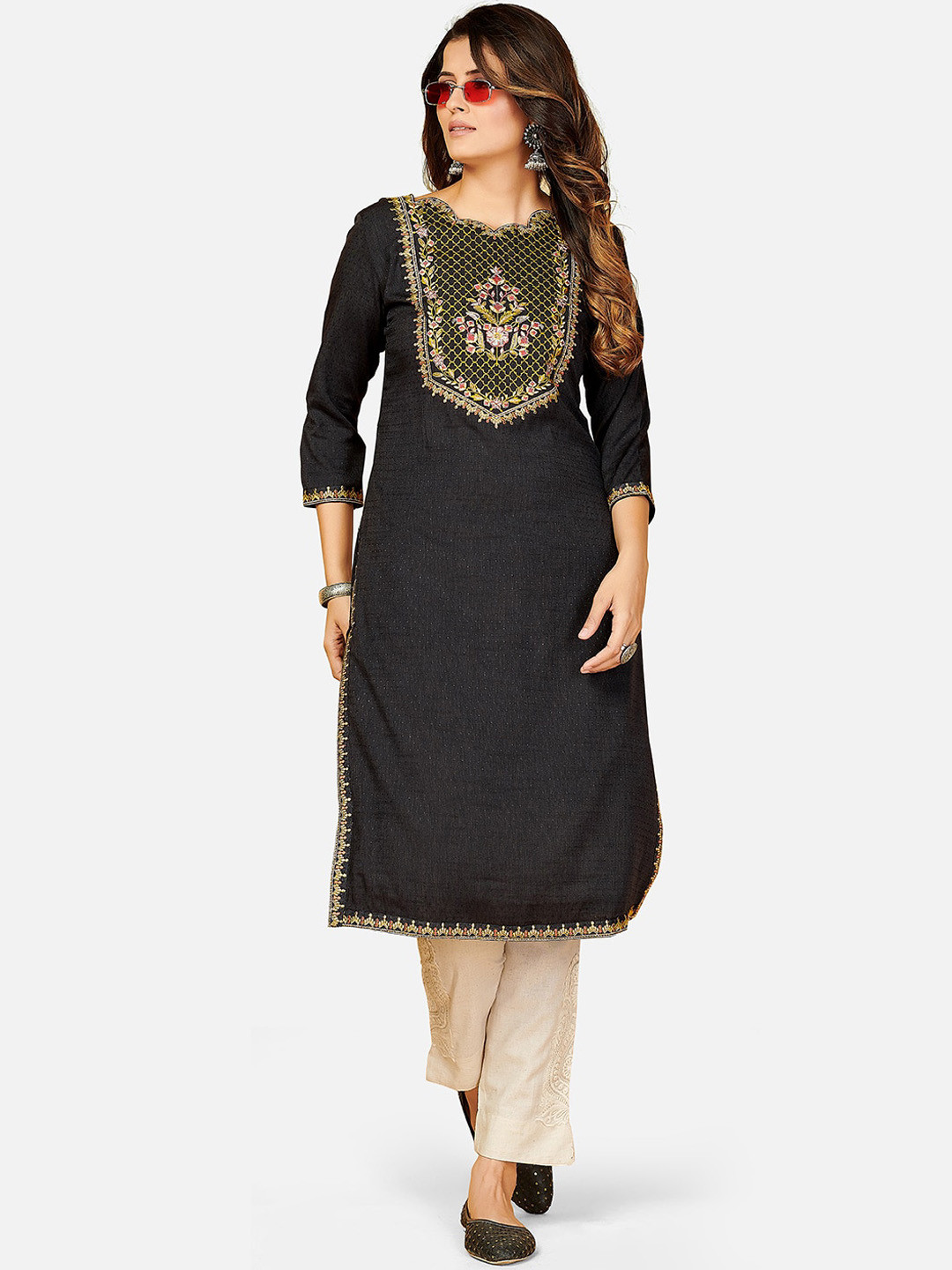 

KALINI Women Grey Paisley Embroidered Flared Sleeves Thread Work Kurta
