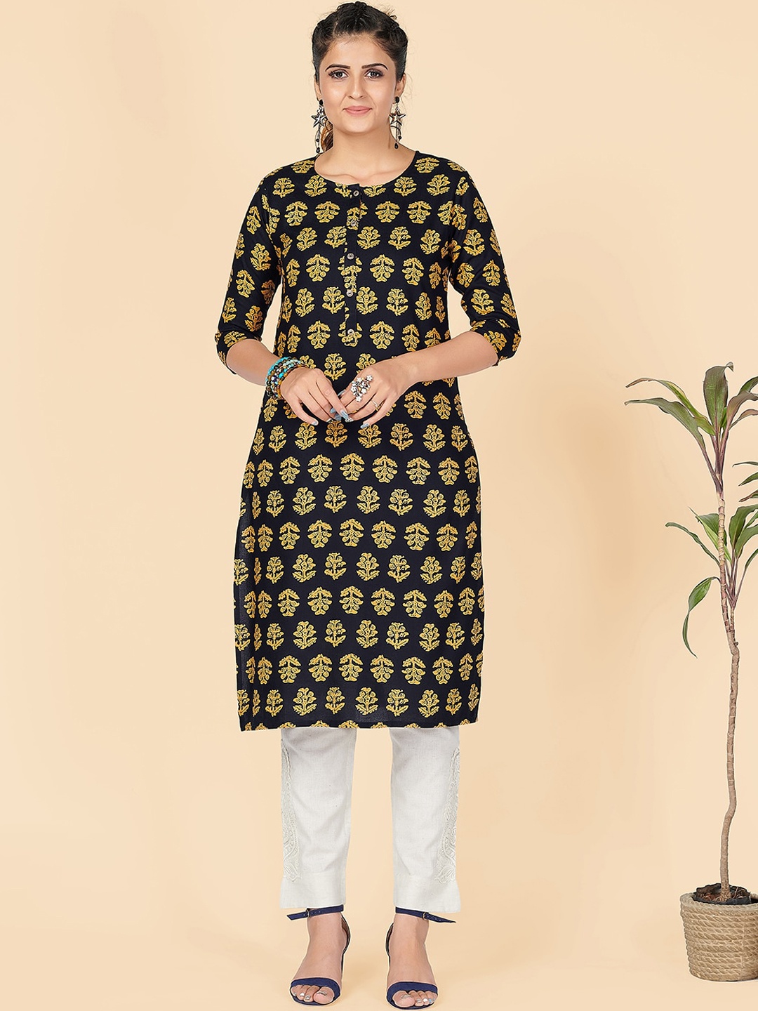 

KALINI Women Black Ethnic Motifs Printed Flared Sleeves Kurta