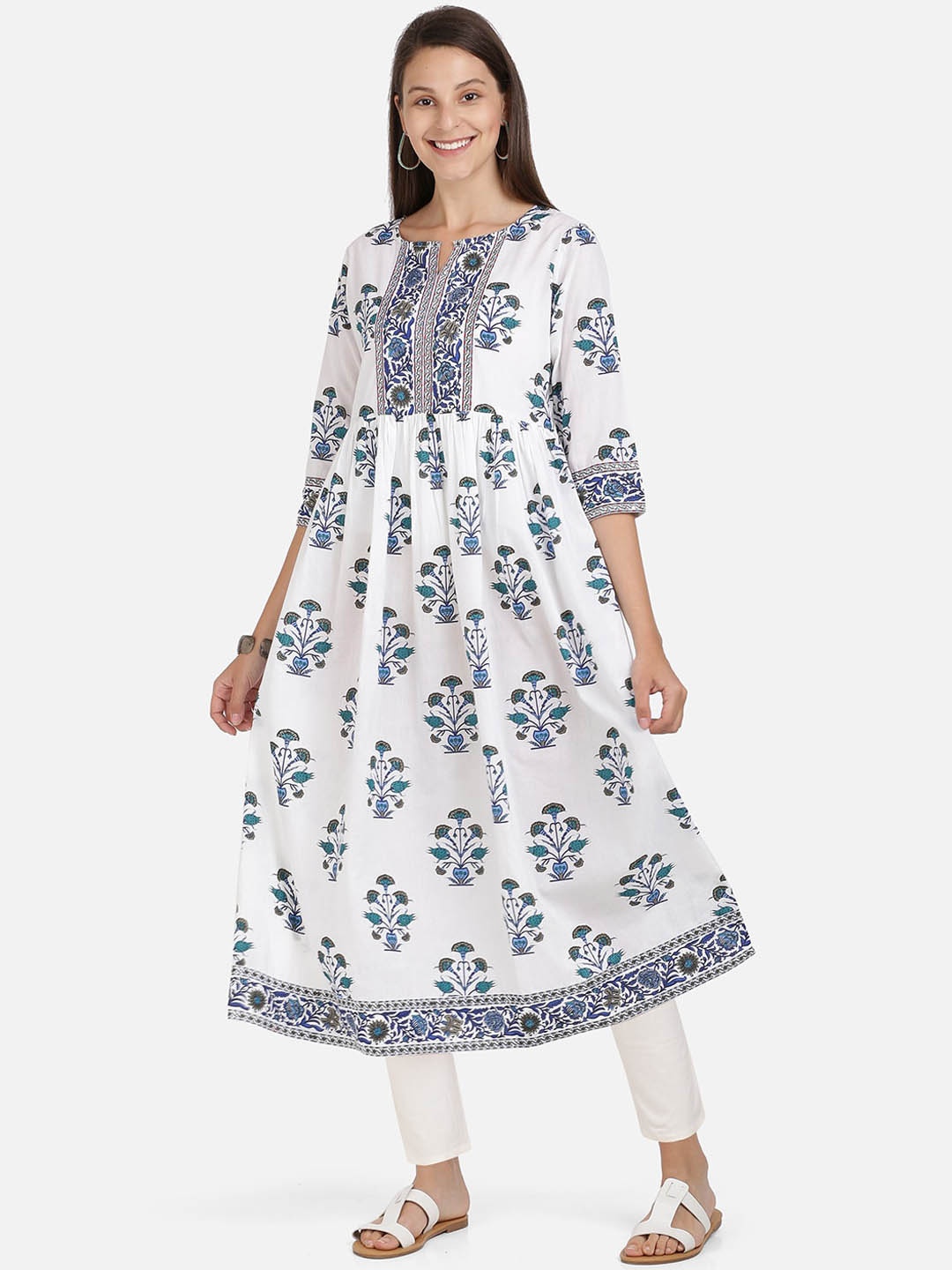 

Vbuyz Women White & Blue Floral Printed Pure Cotton Anarkali Kurta