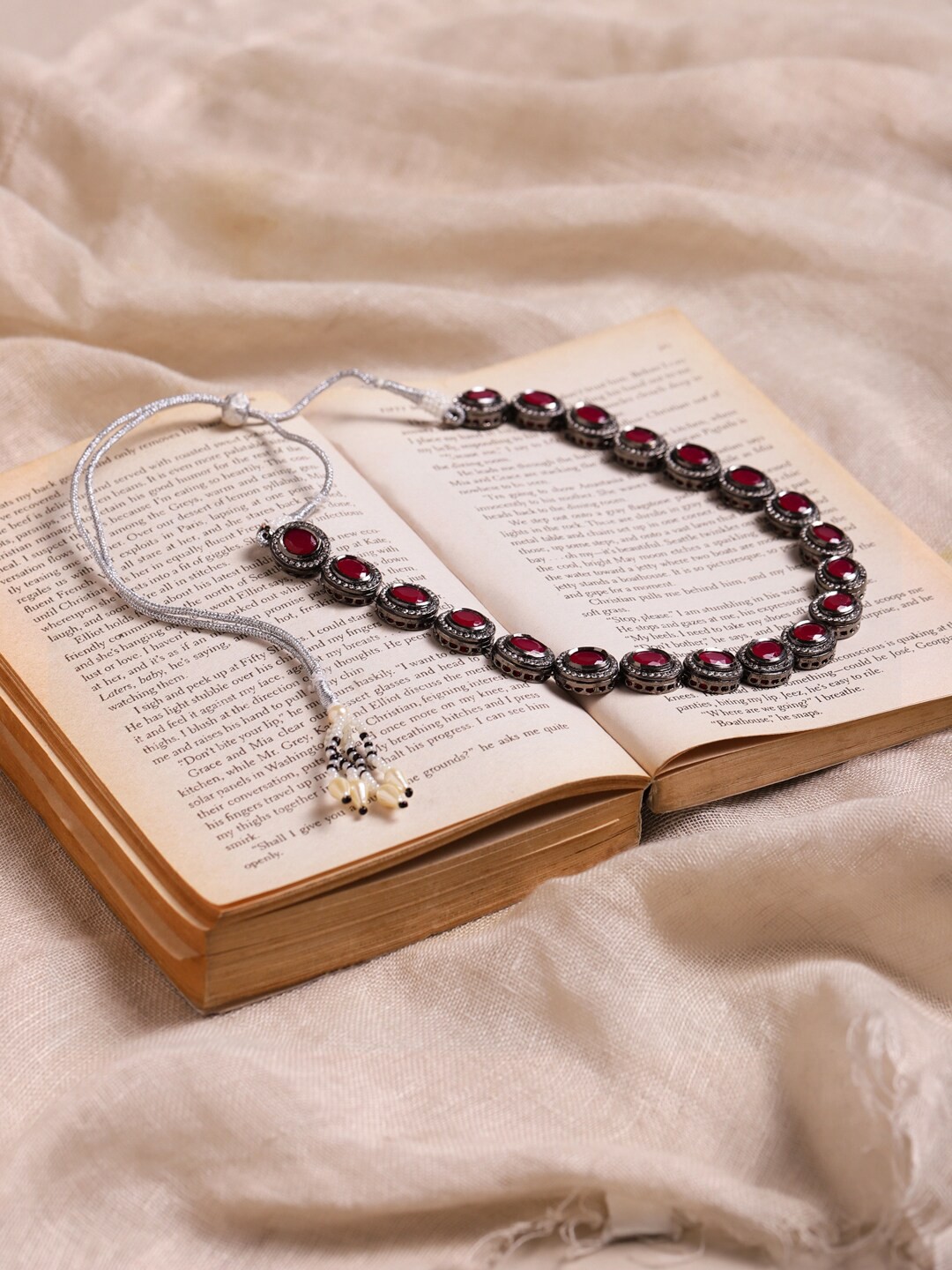 

Ruby Raang Silver-Plated & Pink Kundan Studded Chain