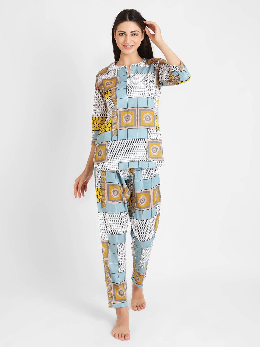 

KOOCHI POOCHI Women Blue & White Printed Pure Cotton Nightsuit