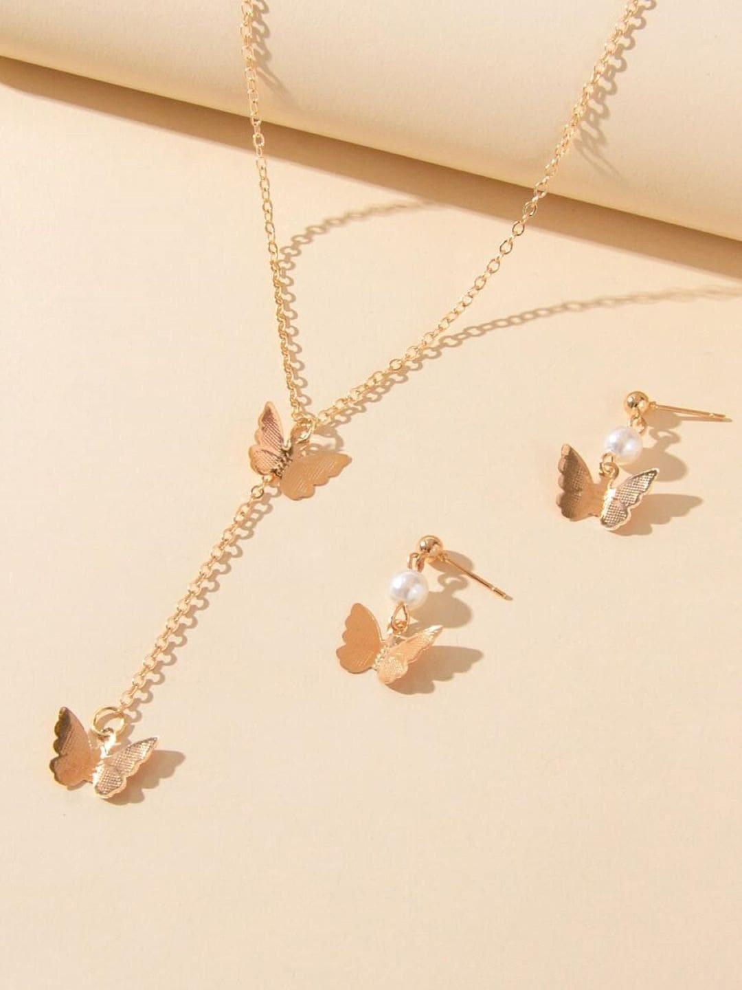

OOMPH Gold-Toned Butterfly Charm Jewellery Set