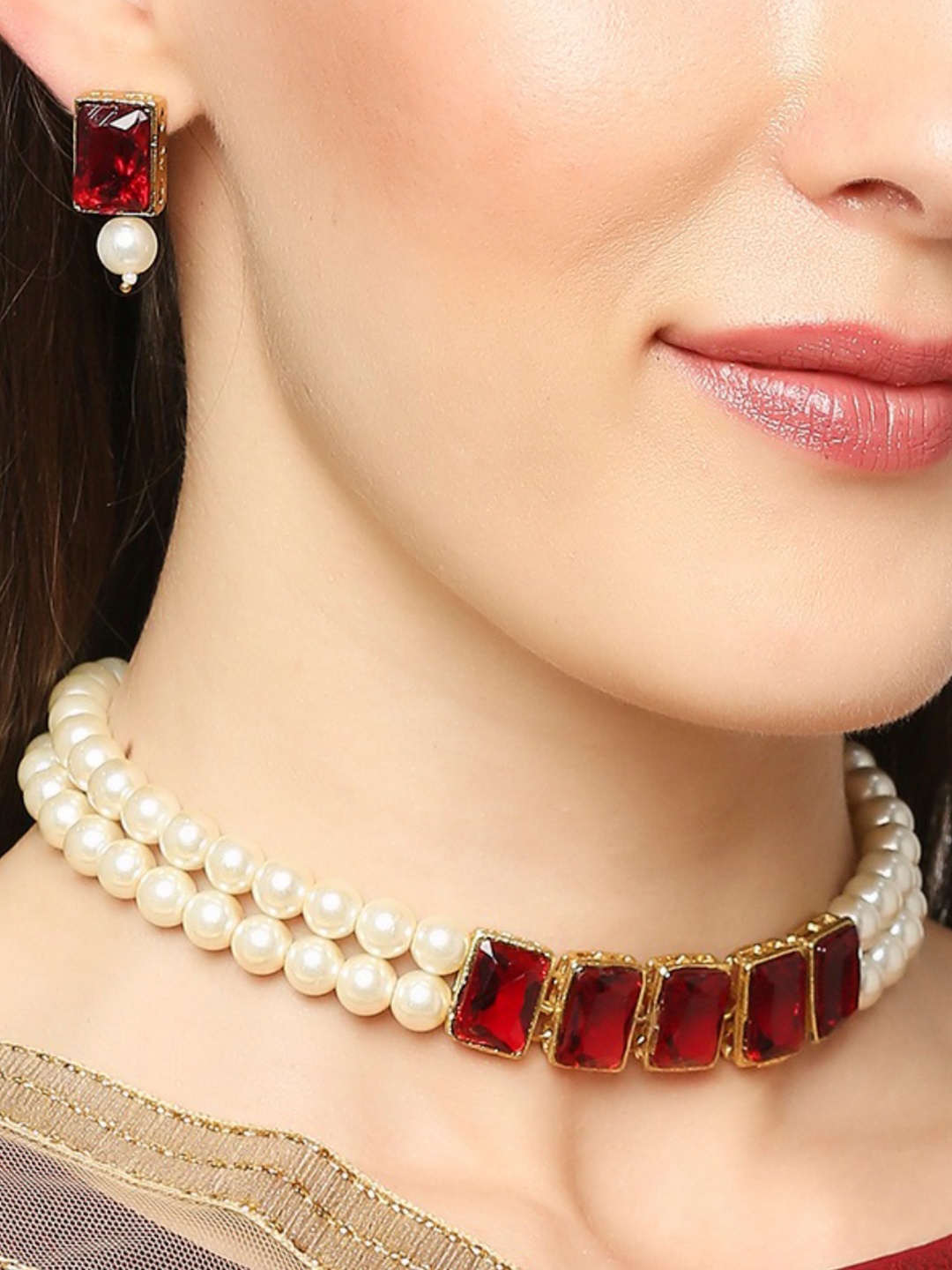 

OOMPH White & Maroon Kundan Studded & Pearls Beaded Jadau Jewellery Set