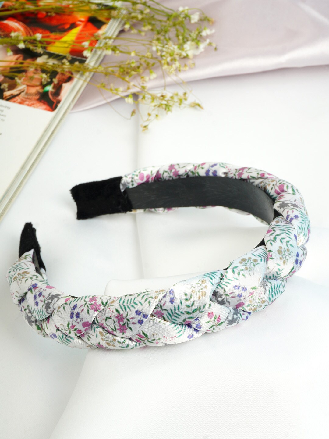 

Ferosh Women White & Green Braided Hairband