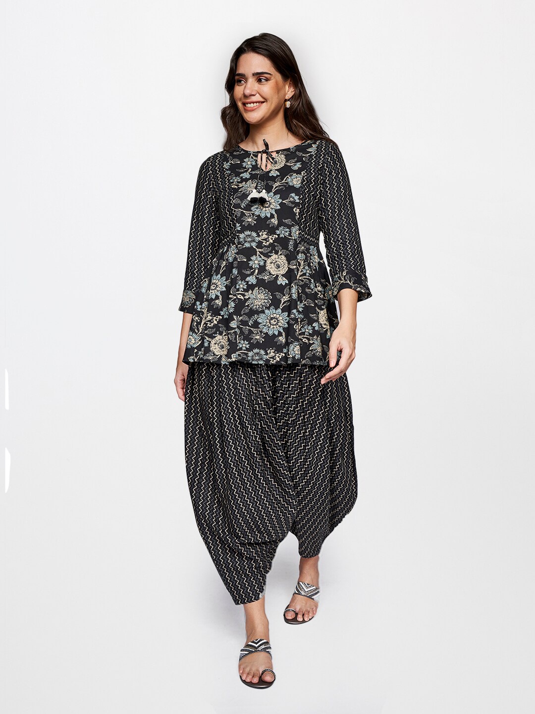 

itse Black & Beige Floral Print Ethnic Top