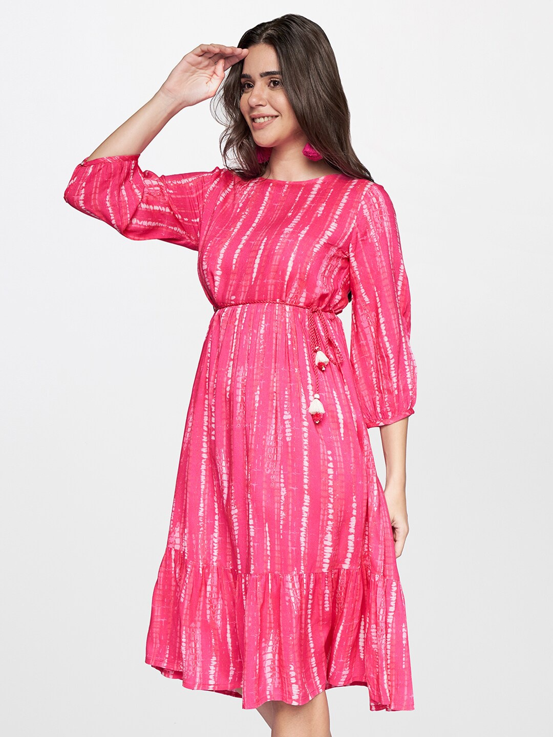 

itse Pink & White Dress