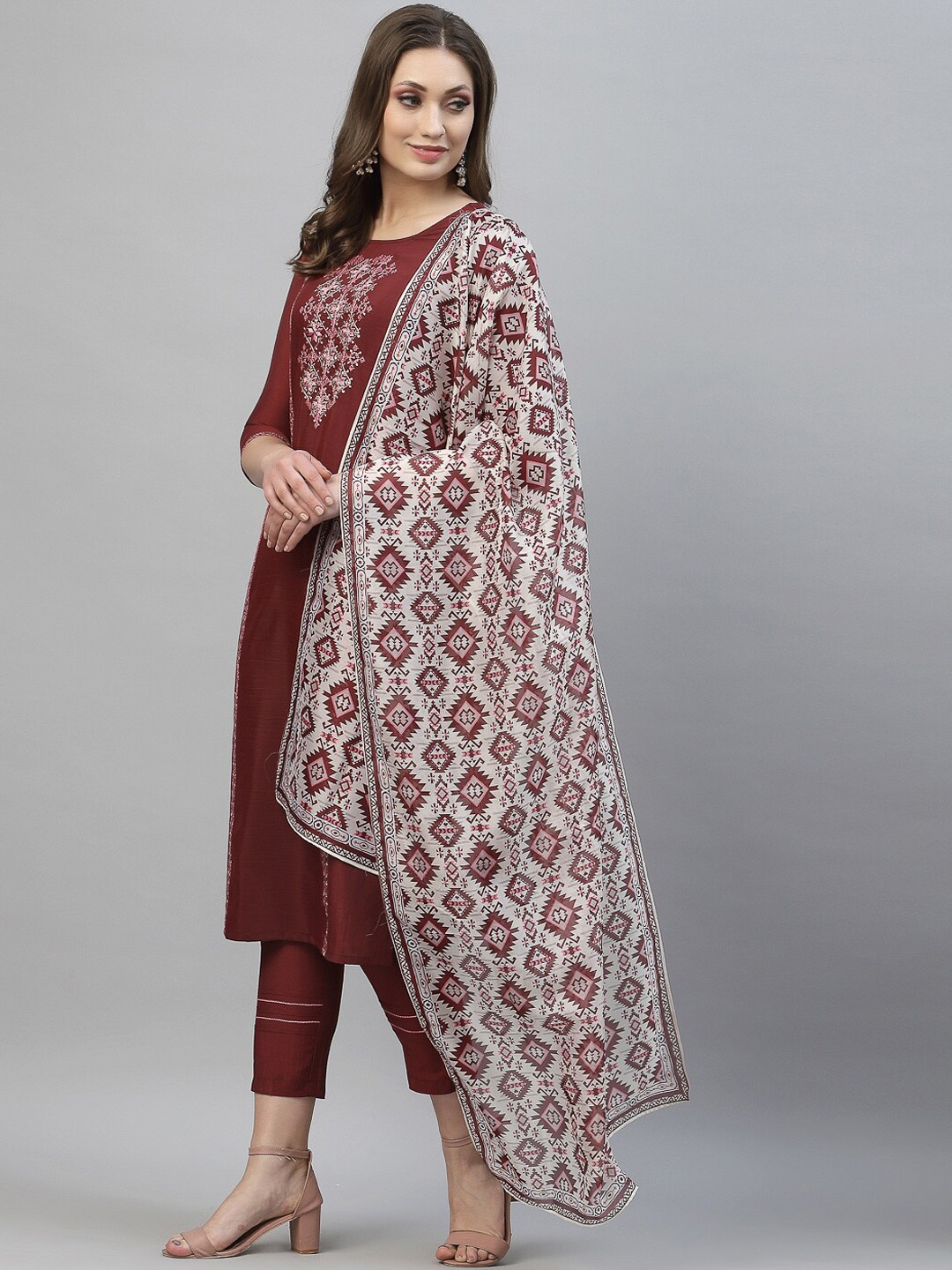 

SANISA Women Maroon Ethnic Motifs Striped Layered Kurti with Trousers