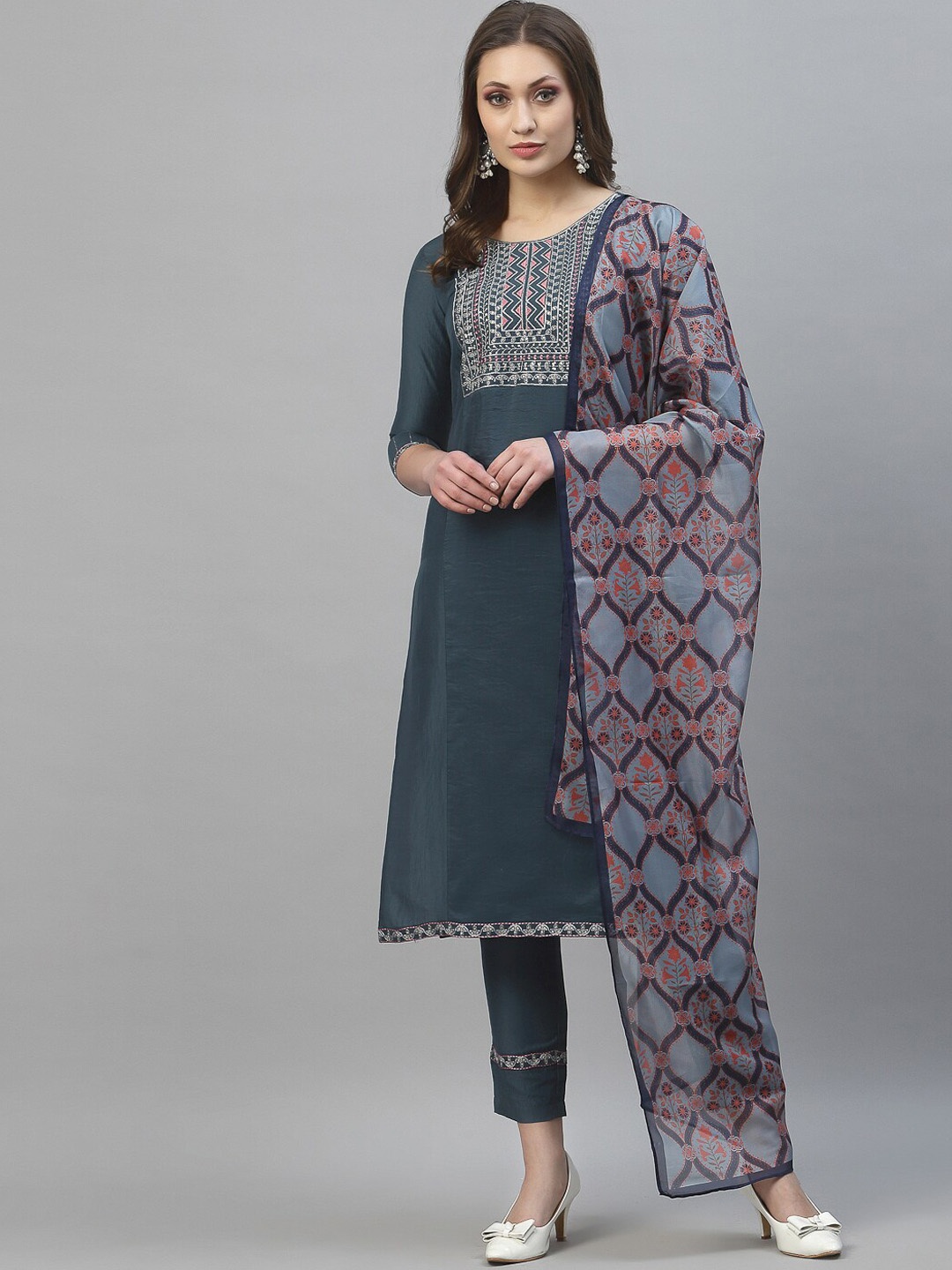 

SANISA Women Grey Ethnic Motifs Embroidered Kurta Trouser Set With Dupatta