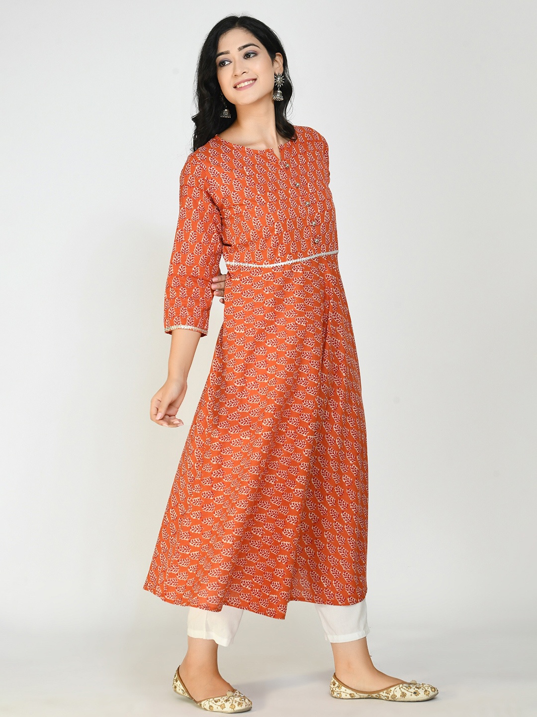 

Altiven Women Orange Floral Printed Kurta