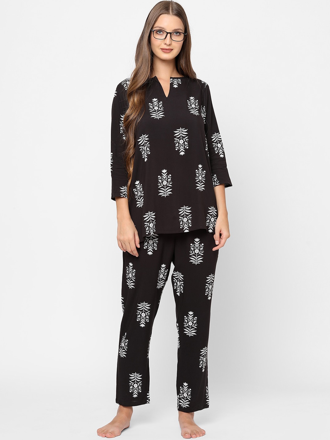 

MAYSIXTY Women Black & White Printed Pure Cotton Night suit