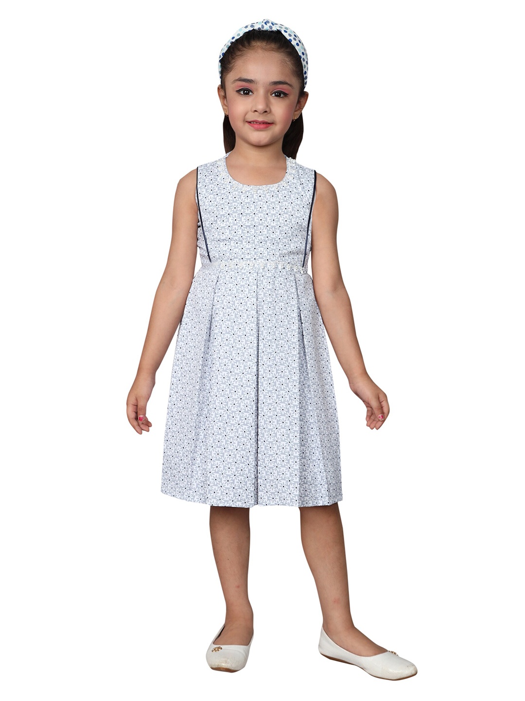 

SKY HEIGHTS Grey & White Dress
