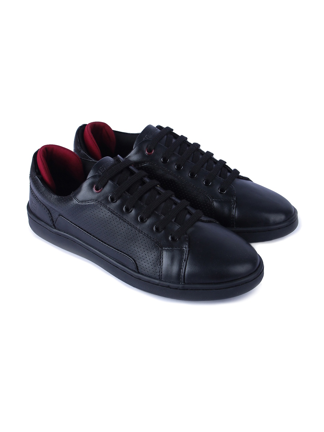 

Lancer Men Black Sneakers