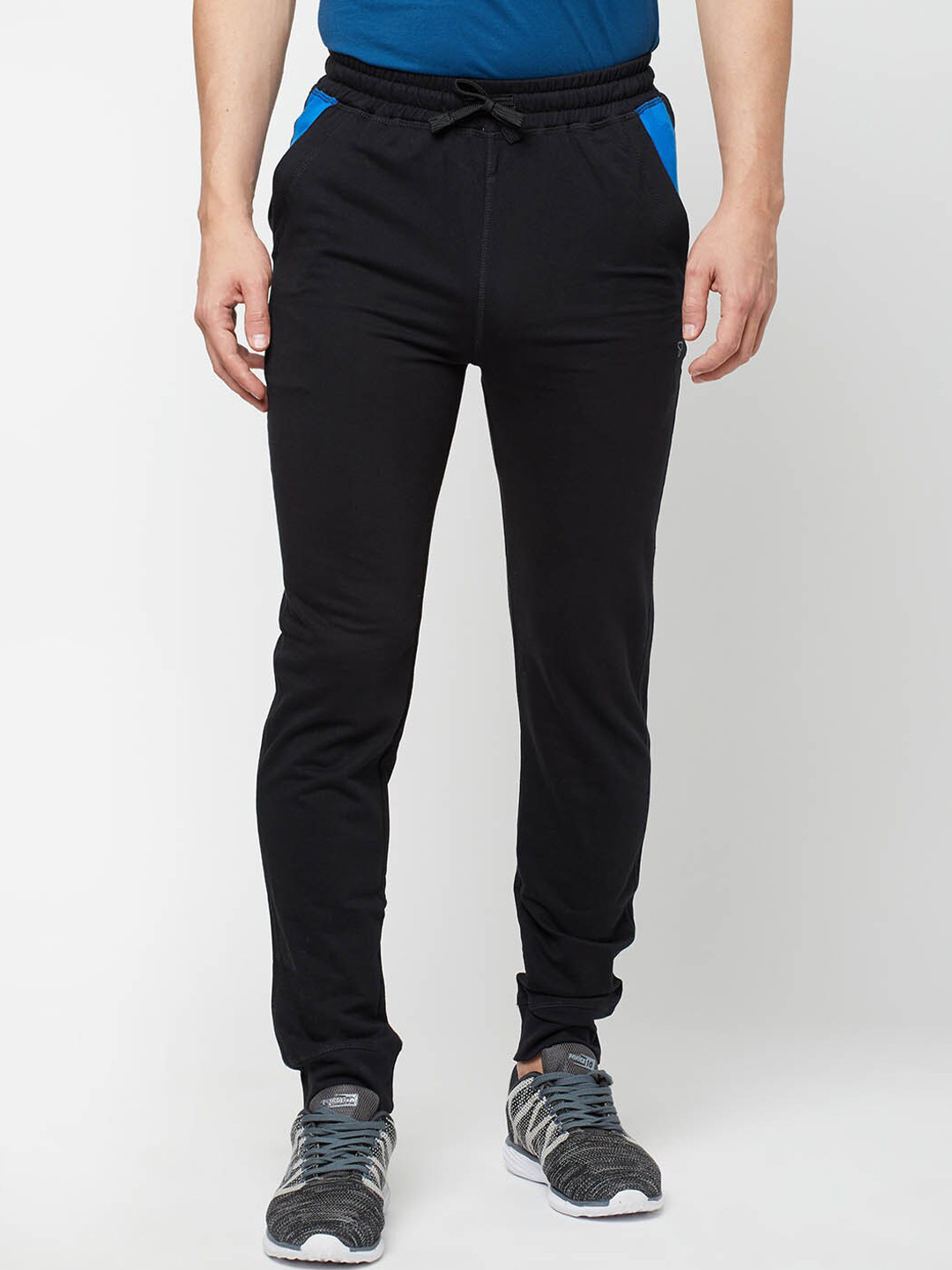 

SPORTO Men Black Solid Cotton Track Pants