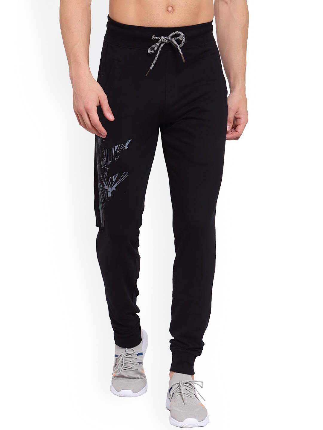 

SPORTO Men Black Printed Regular Fit Track Pants