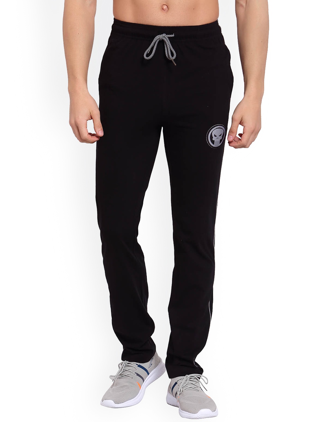 

Sporto Men Black Applique Track Pants