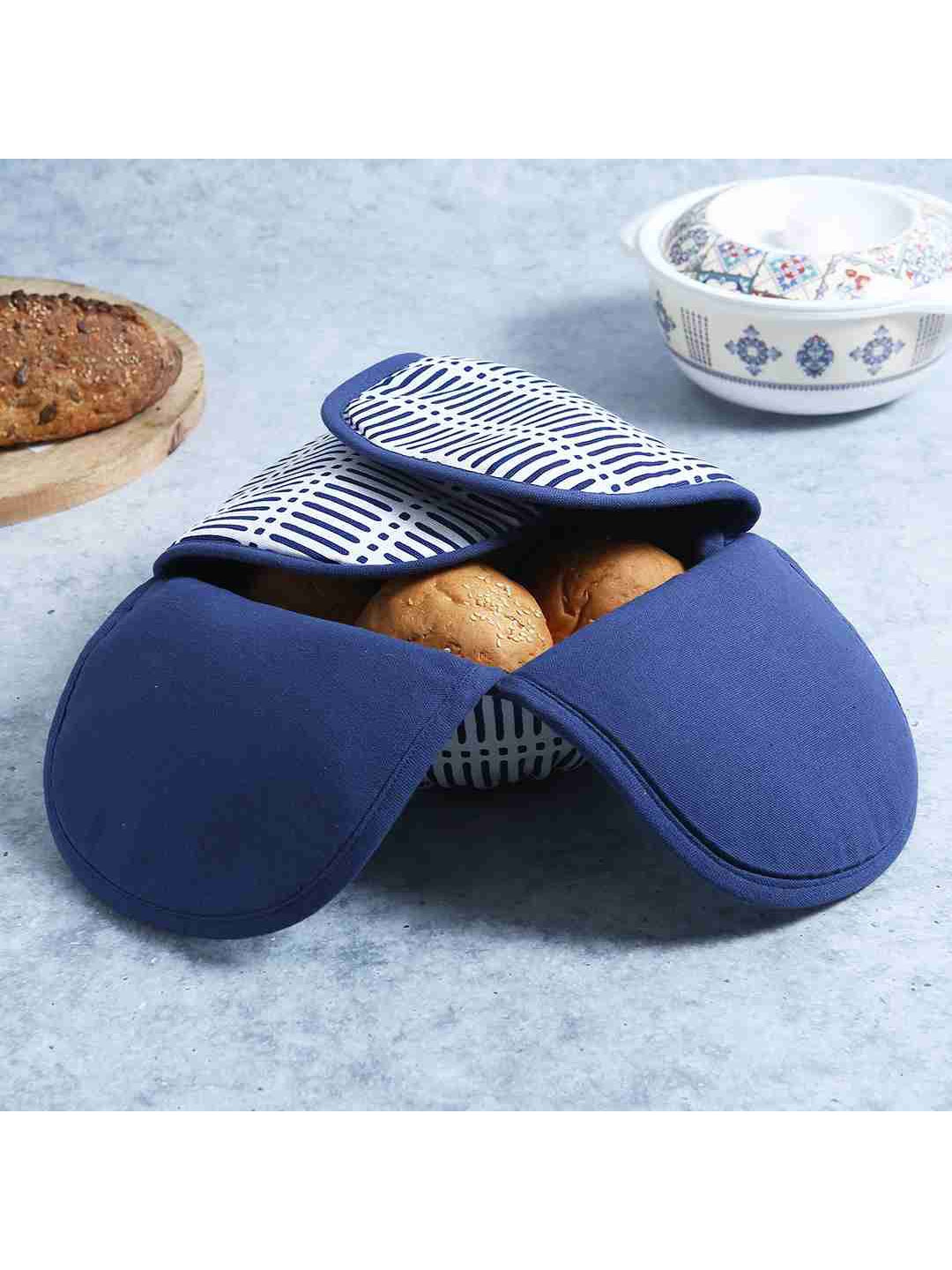 

Wonderchef Blue & White Printed Pure Cotton Como Bread Basket