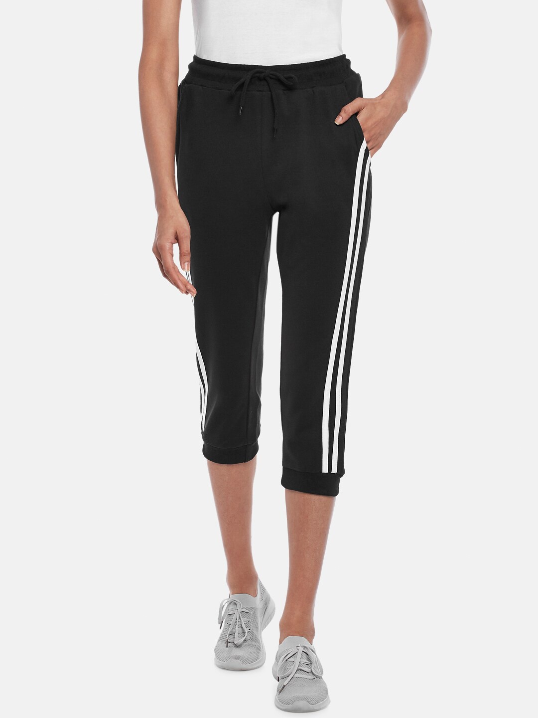 

Ajile by Pantaloons Women Black Solid Pure Cotton Capris
