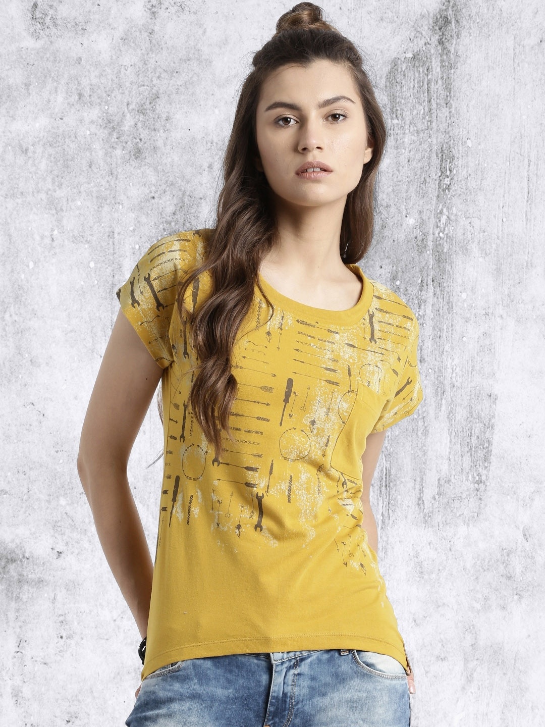 

Roadster Women Mustard Yellow Printed High-Low Pure Cotton T-shirt
