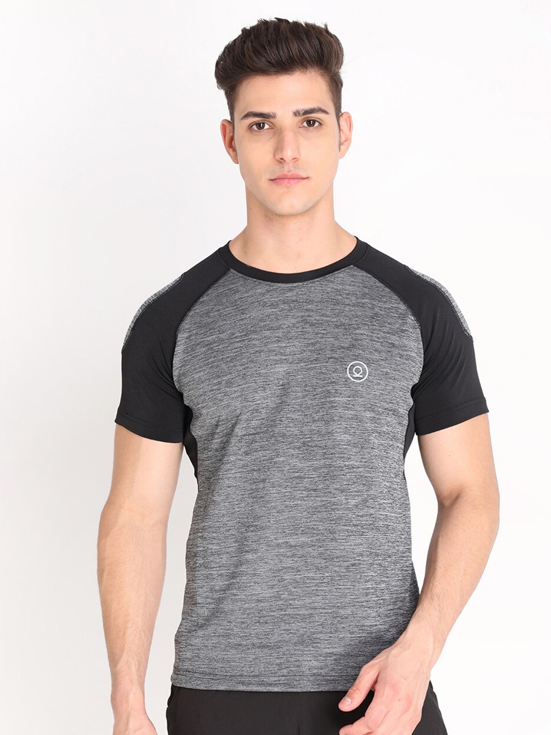 

CHKOKKO Men Grey Melange & Black Colourblocked Outdoor Sports T-shirt