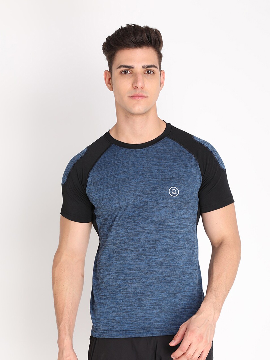 

Chkokko Men Blue & Black Colourblocked Regular Fit Sports T-Shirt
