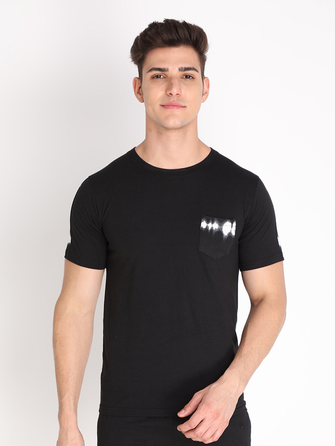

CHKOKKO Men Black Regular Fit T-shirt