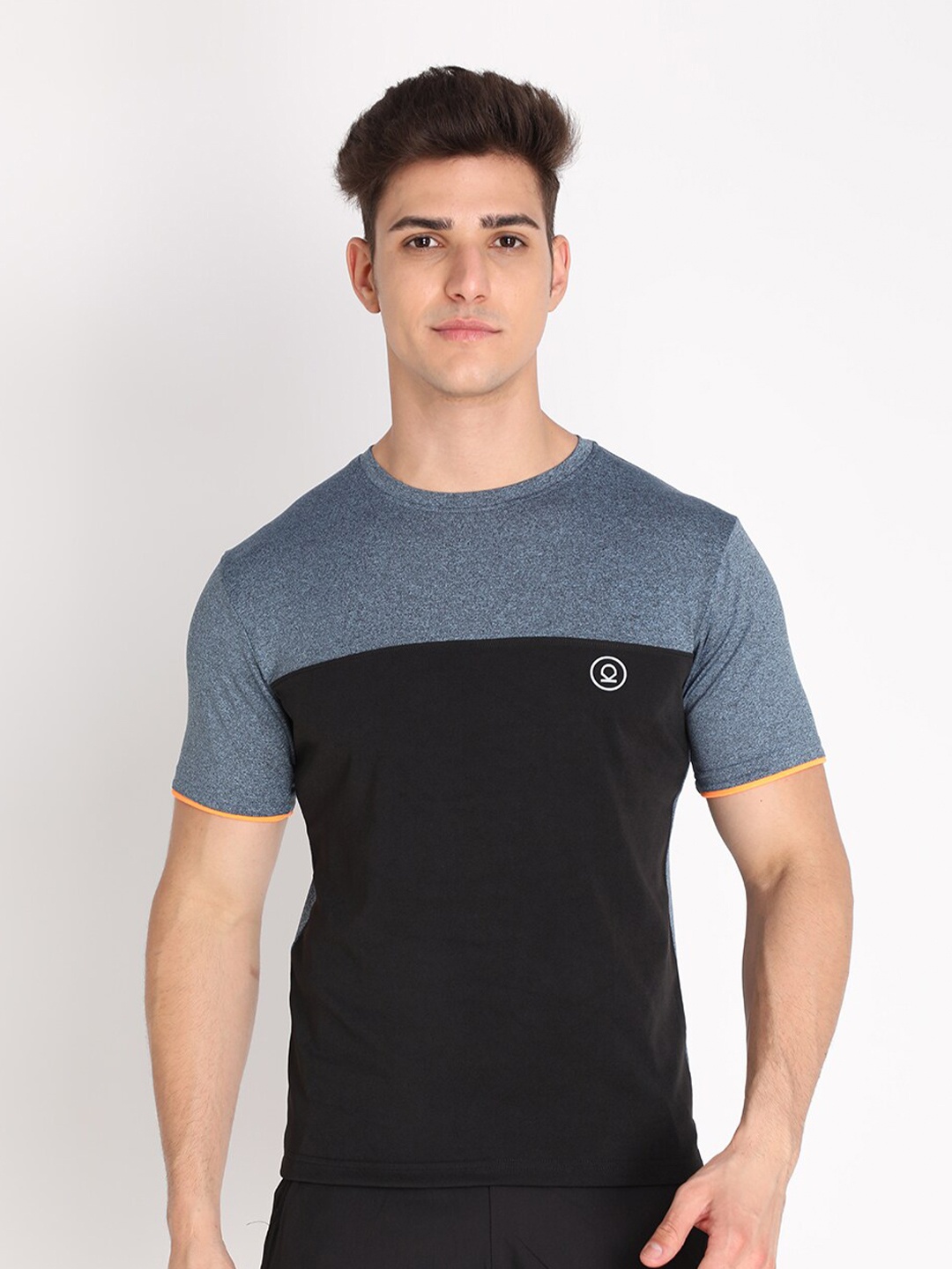 

Chkokko Men Blue & Black Outdoor T-shirt