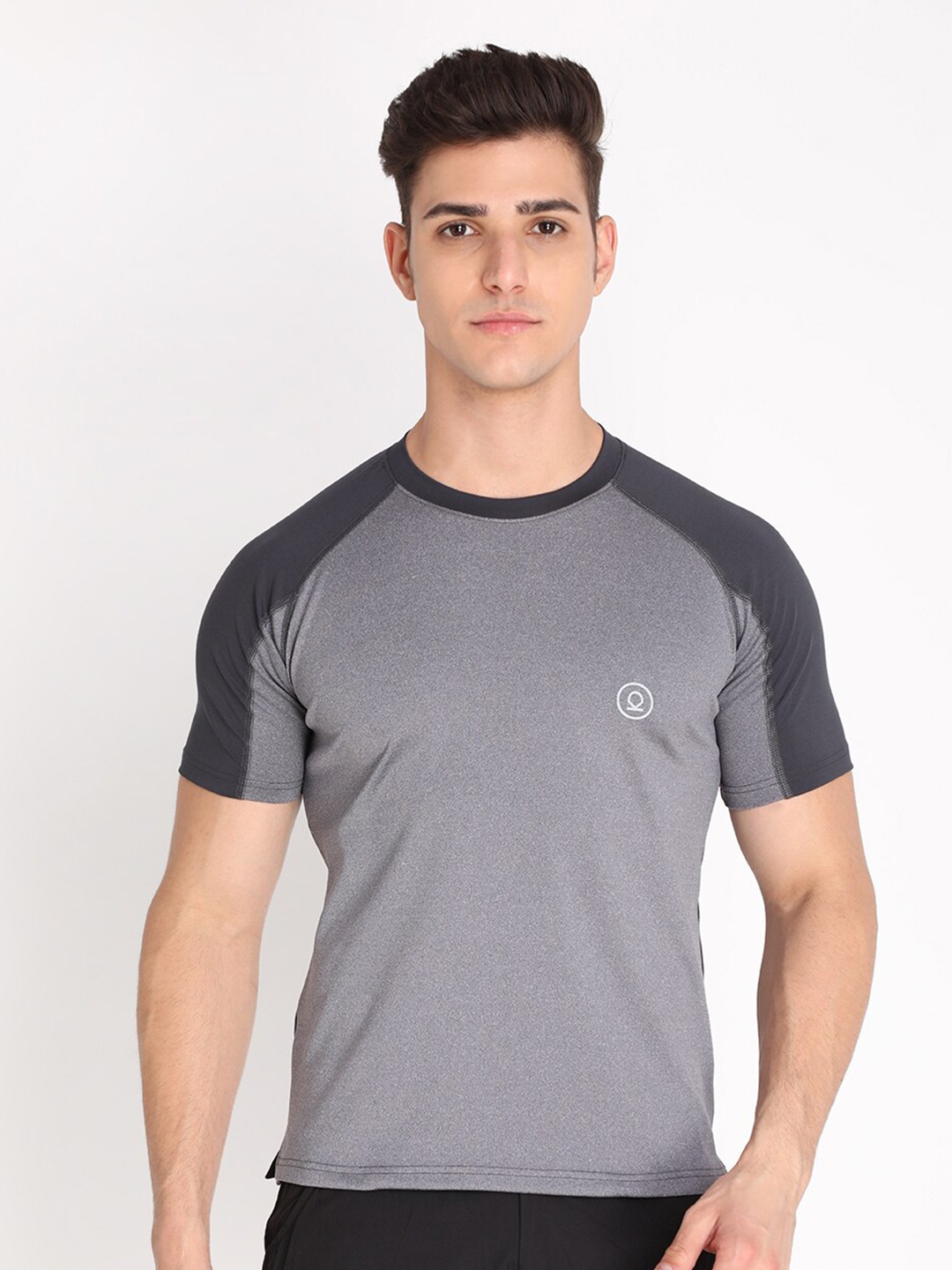 

Chkokko Men Grey Training or Gym T-shirt