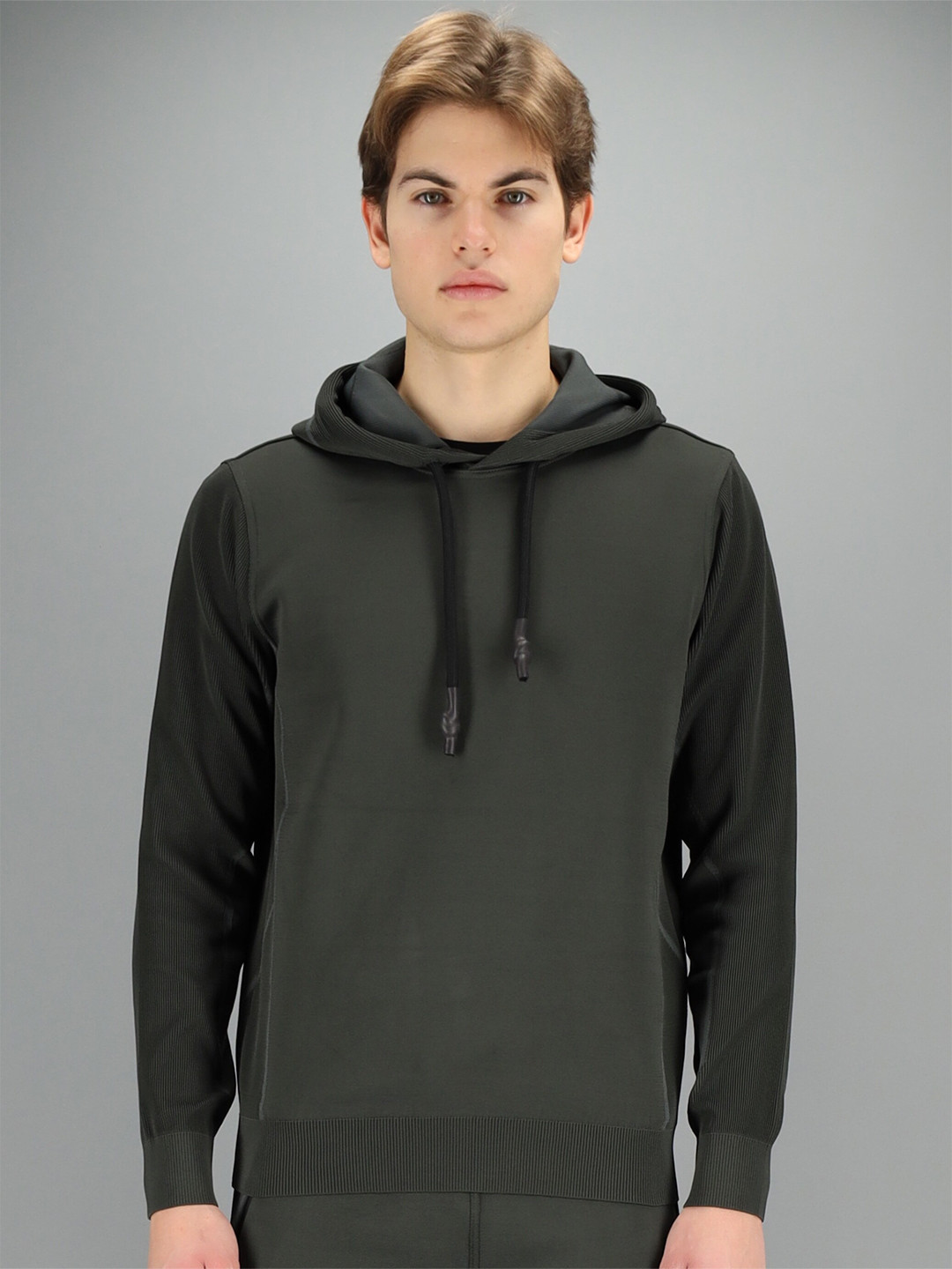 

FREESOUL Men Green Hooded Sweatshirt