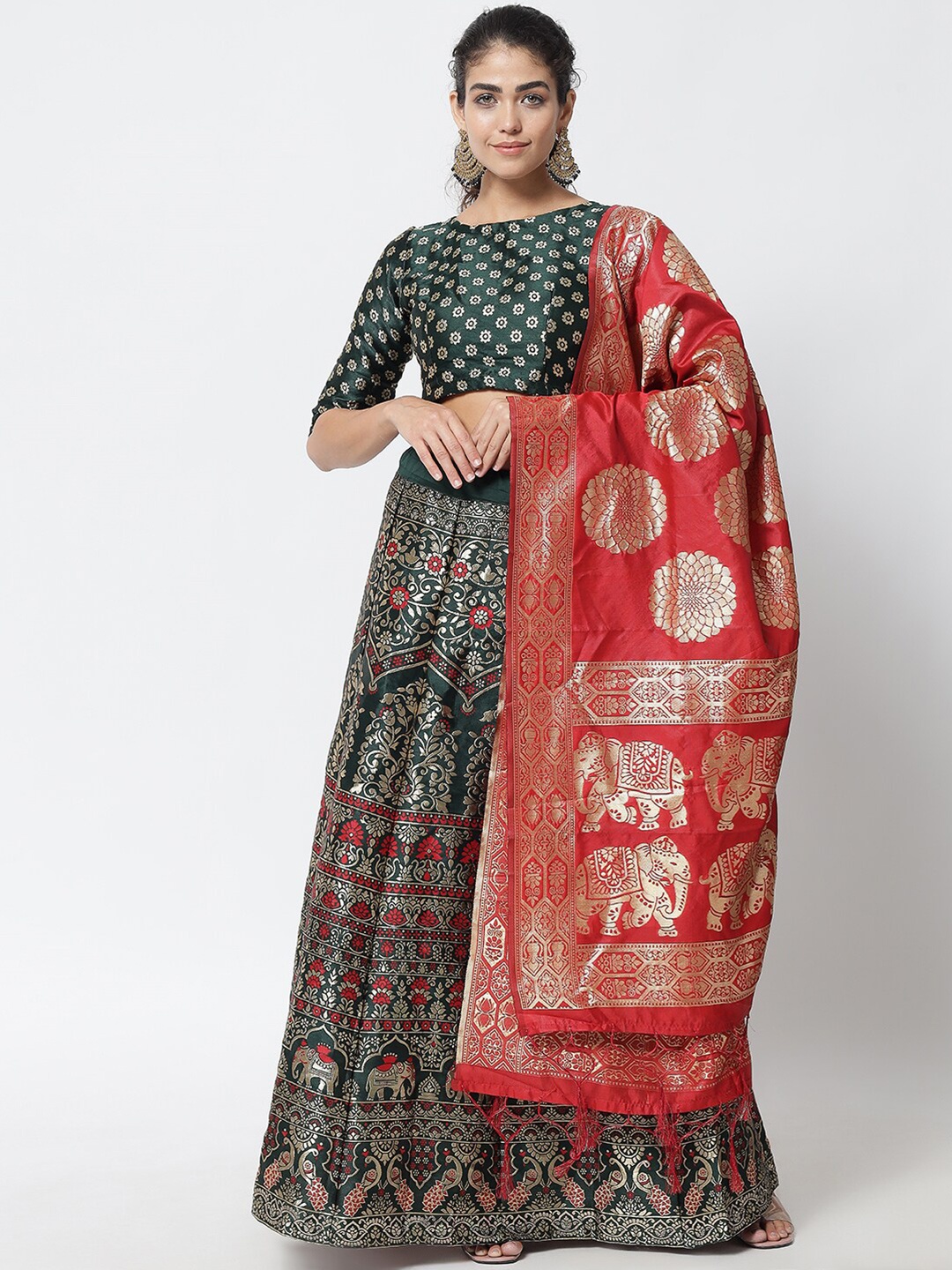 

DIVASTRI Green & Red Semi-Stitched Lehenga & Unstitched Blouse With Dupatta