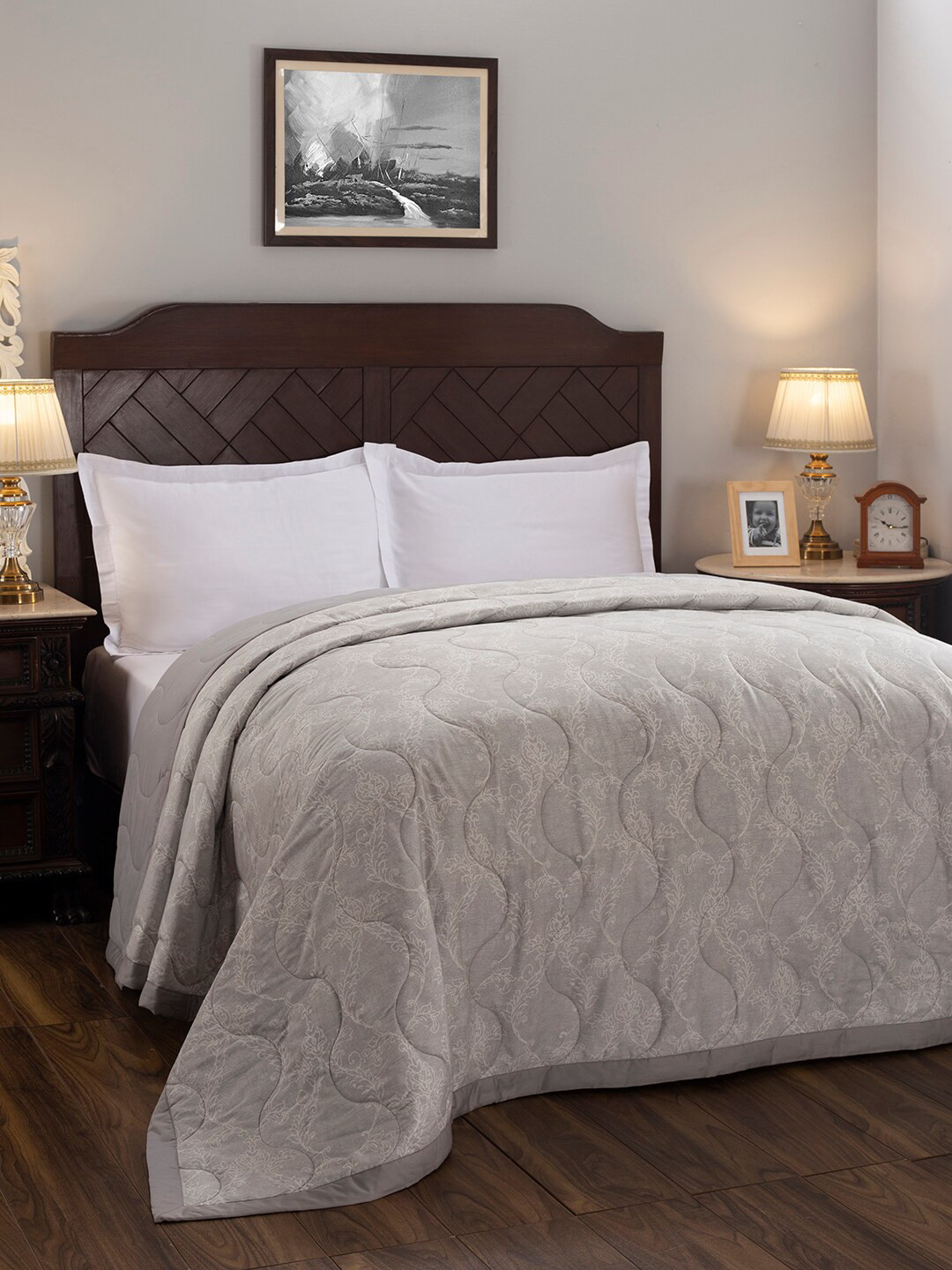 

MASPAR Grey 100 GSM AC Room Cotton Quilted Double Queen Quilt