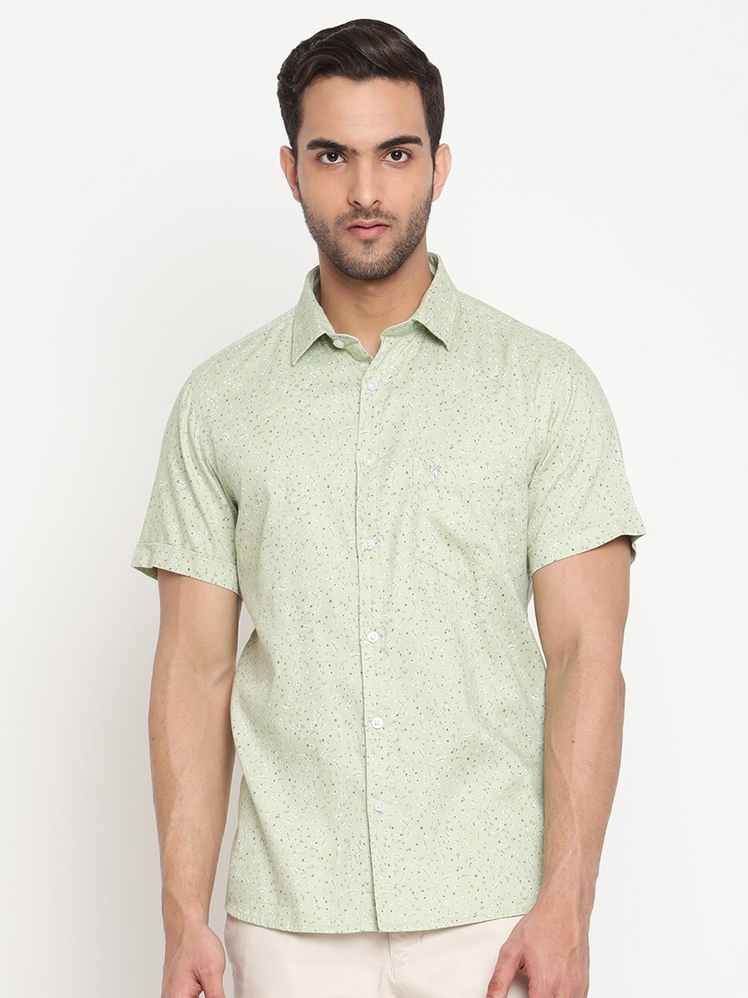 

Cantabil Men Green Original Floral Printed Cotton Casual Shirt