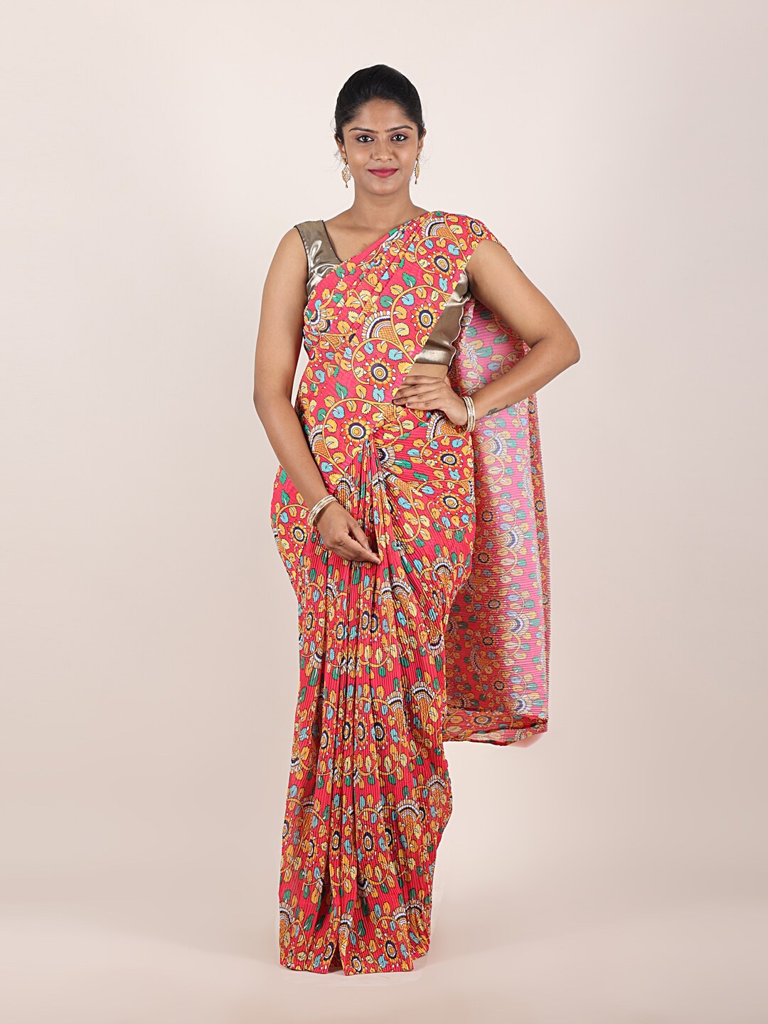 

Pothys Women Pink Floral Print Saree