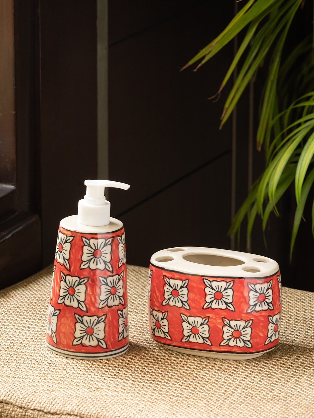 

ExclusiveLane Pack of 2 Red White Handpainted Ceramic Bathroom Accessories Set