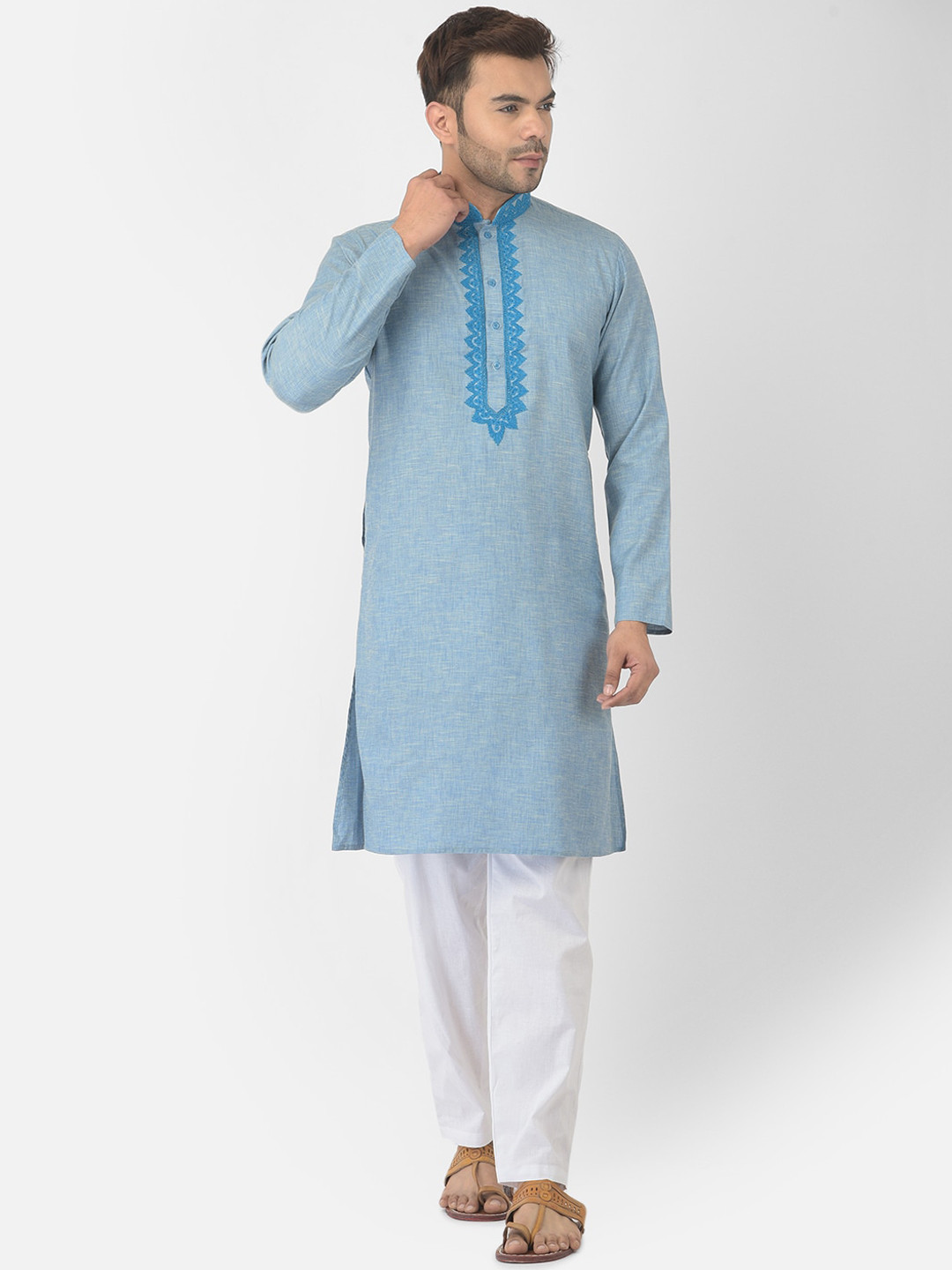 

DEYANN Men Blue Thread Work Pure Cotton Kurta with Pyjamas