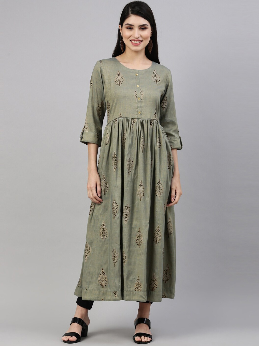 

Nahara Women Green Floral Printed Anarkali Kurta