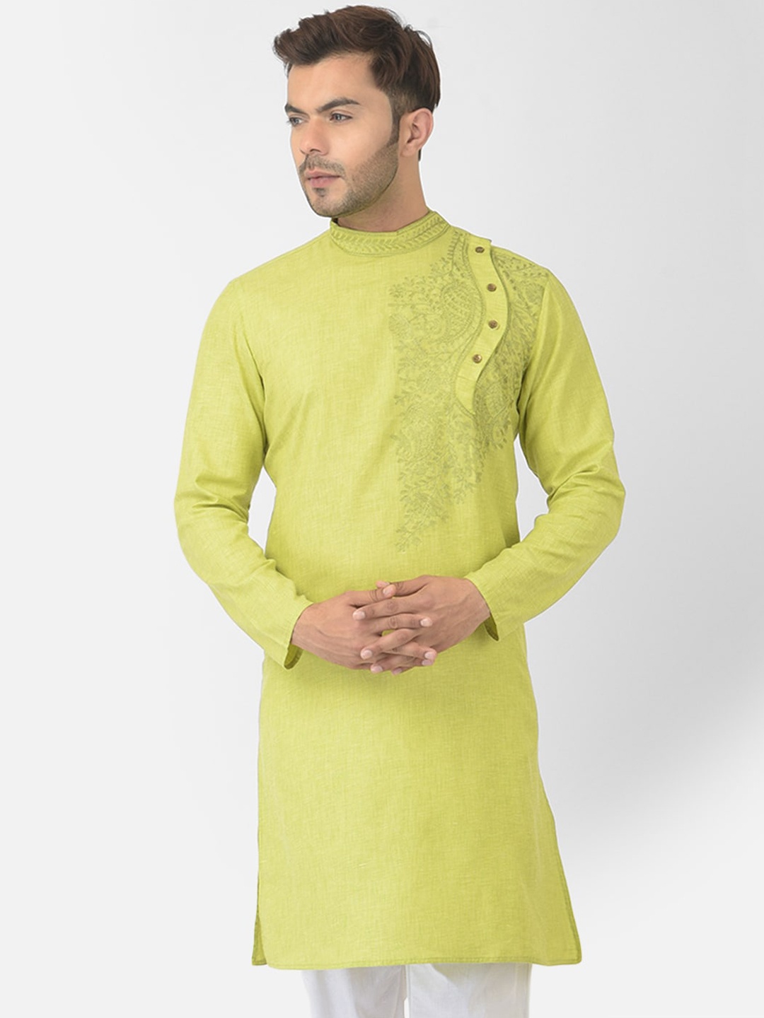 

DEYANN Men Green Floral Embroidered Kurta